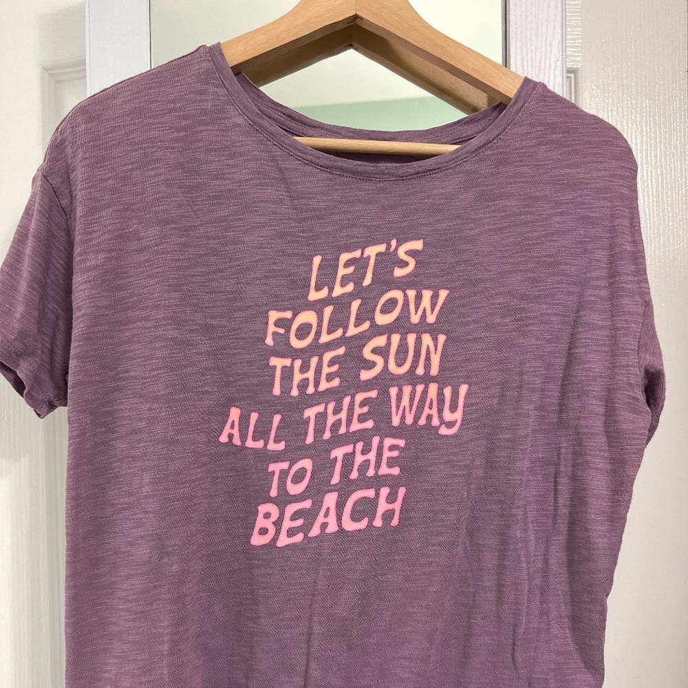 Old navy purple beach T-shirt